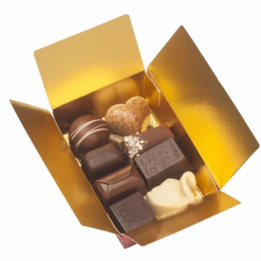 Dalina gift box Moet Brut Imperial & chocolates - Dalina